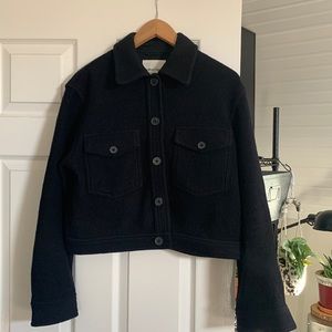 Wilfred free Autumn Aritzia cropped jacket in black.
